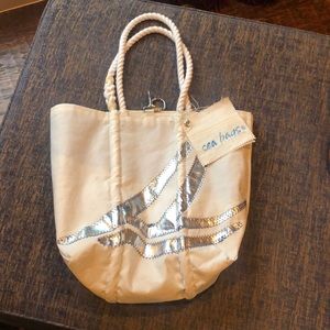 Sperry sailcloth medium tote NWT